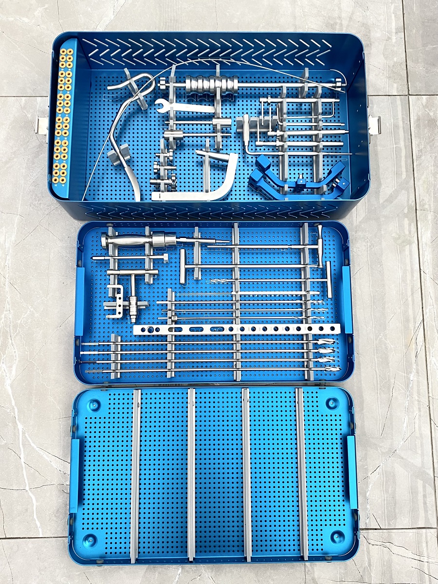 Ensemble d'instruments pour clou intramédullaire tibial