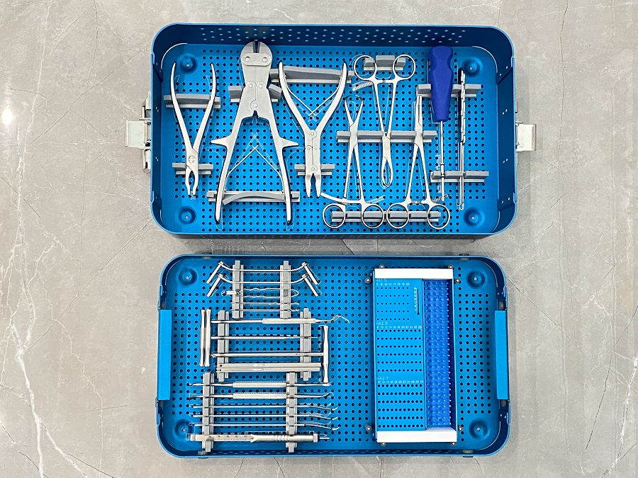 Ensemble d'instruments pour microplaques