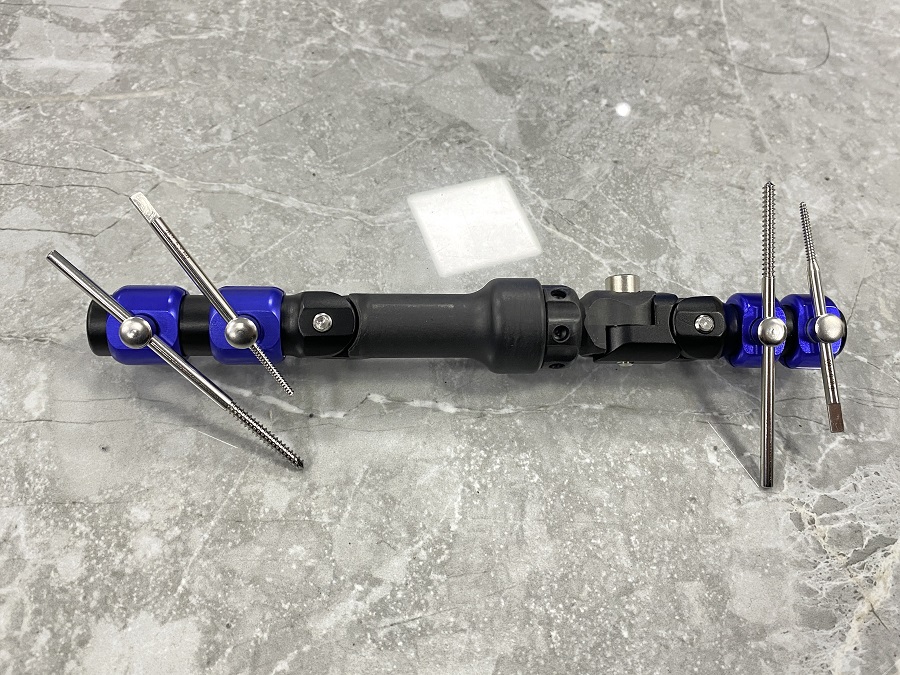 Fixateur externe des articulations du poignet