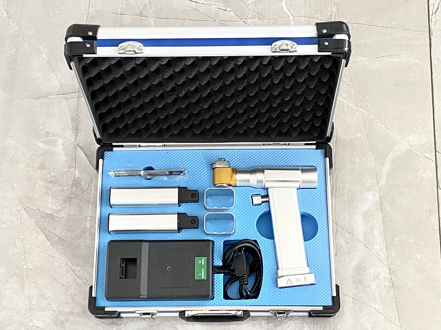 Scie oscillante sans balais