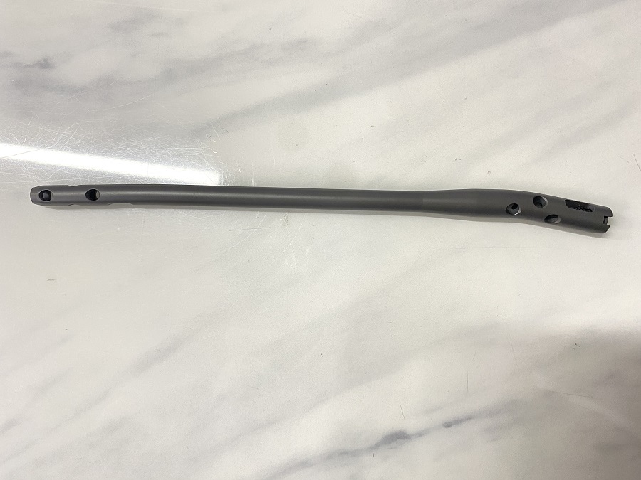 clou tibial pour voie supra-patellaire