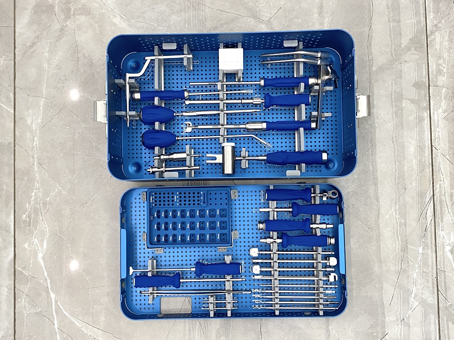 Cage cervicale Peek avec ensemble d'instruments &agrave; vis de verrouillage