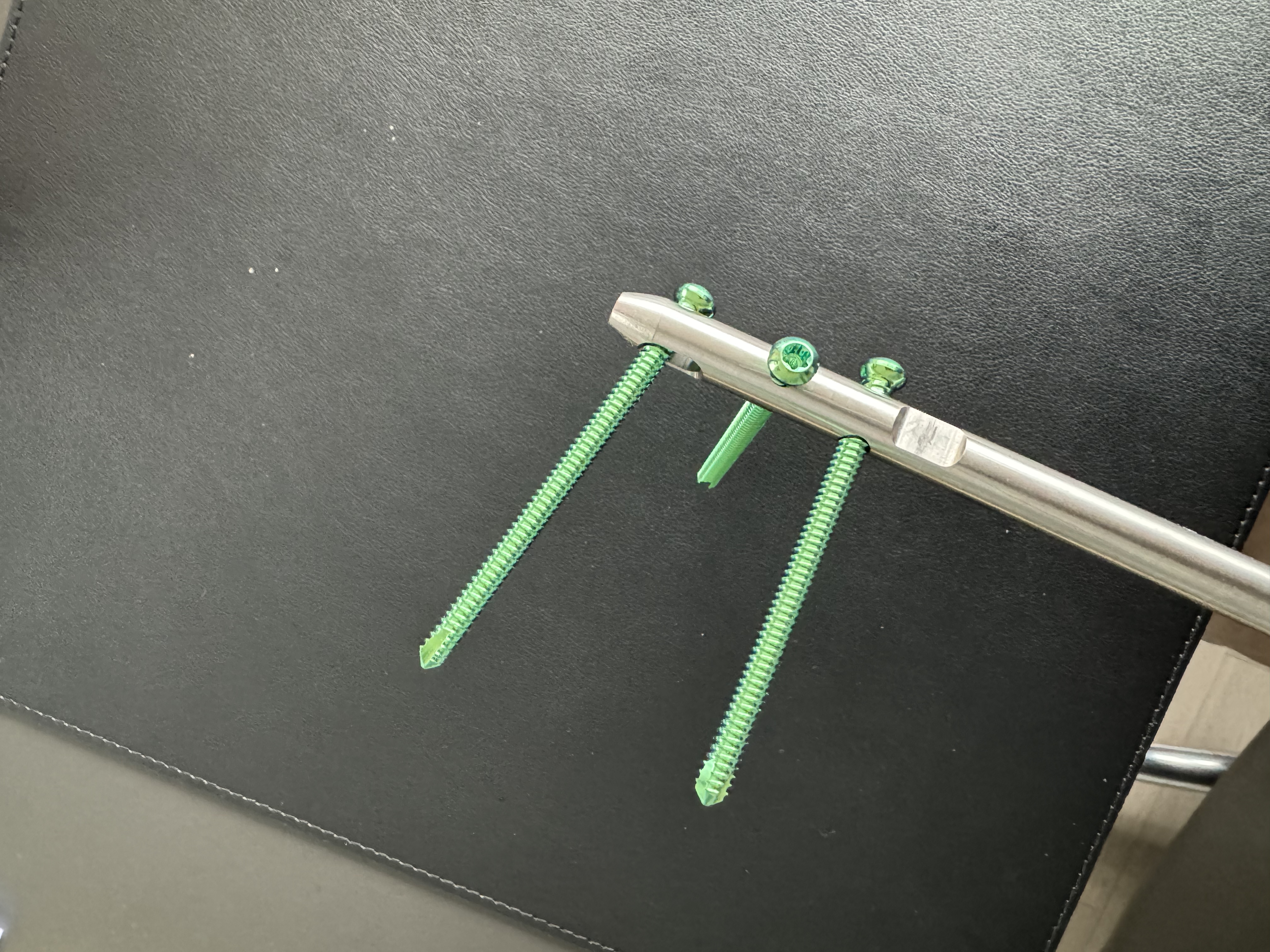 Expert R/Afn.Clou f&eacute;moral r&eacute;trograde/ant&eacute;rograde