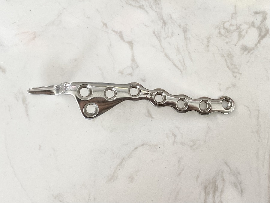 Plaque de griffe de clavicule