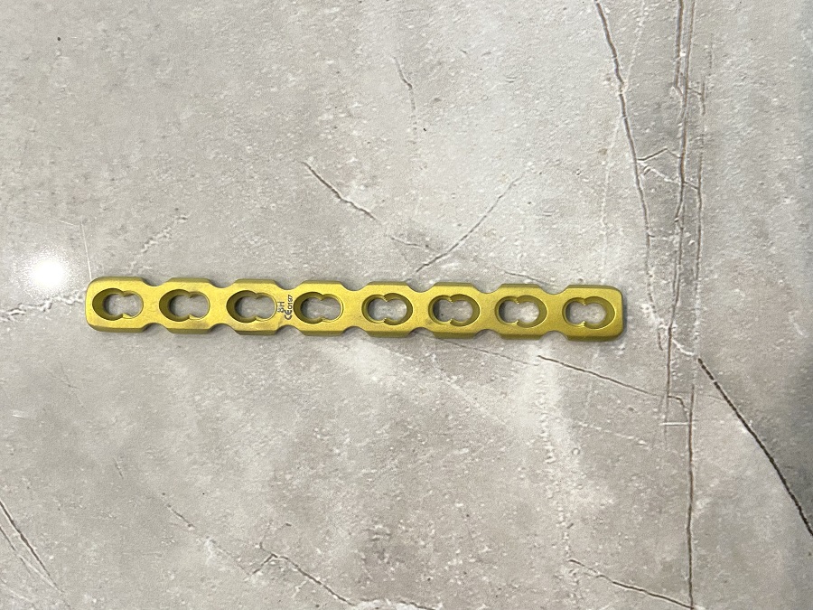 Plaque de verrouillage de reconstruction droite