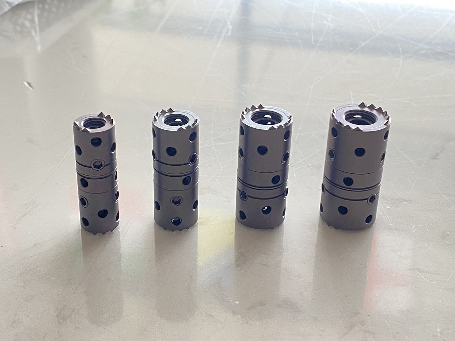 Cage en titane extensible